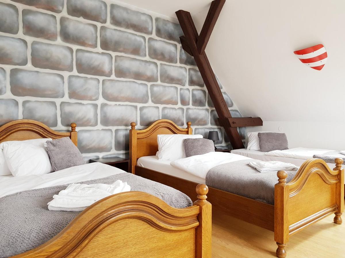 Hotel Camelot ติซา ภายนอก รูปภาพ